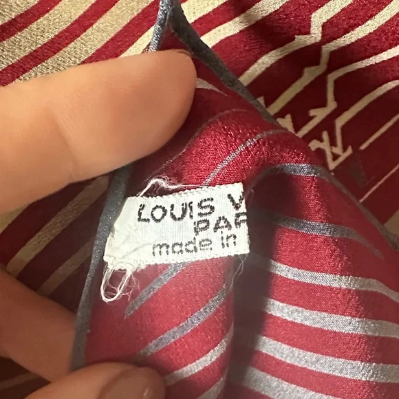 Louis Vuitton Red and Gold Striped Scarf - Picture 3 of 4